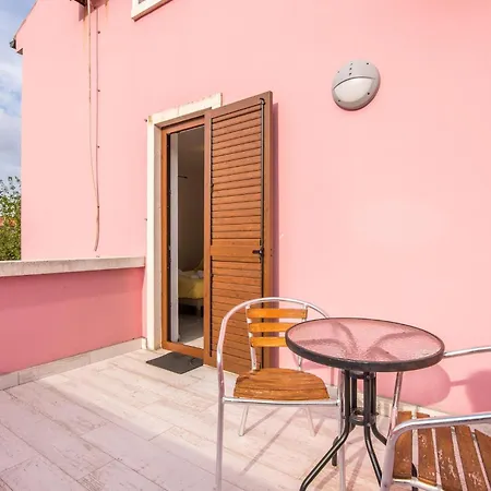 بيت للعطل Stunning In With Wifi Veli Lošinj